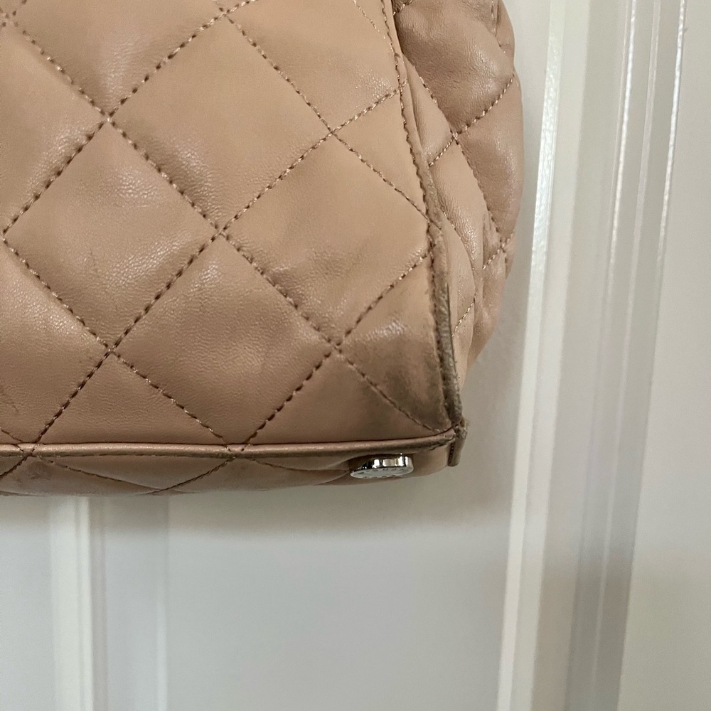 Michael Kors Quilted Tan Shoulder Bag - Picture 4 of 5